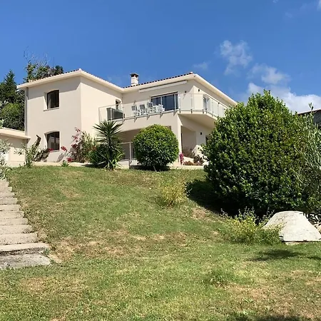 Гостевой дом Superbe - 3 Distinct - 20 Couchages 4*